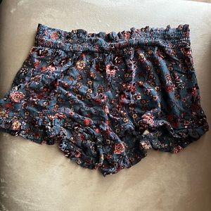 Sky & Sparrow Floral shorts Size S